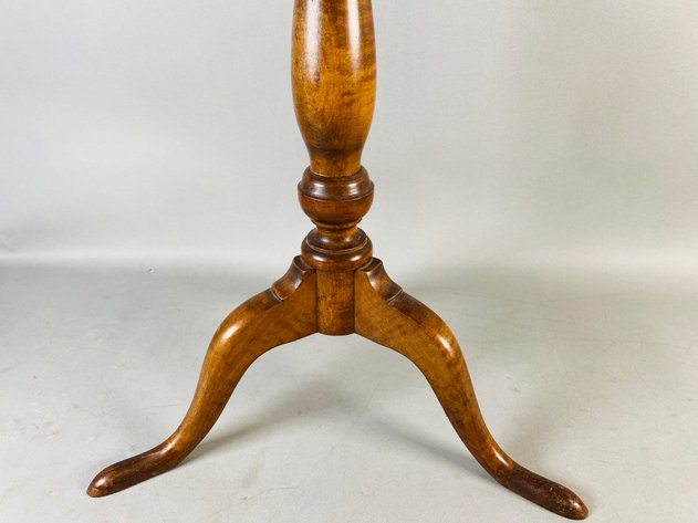 Image for Antique George III Mahogany Lamp Table With Tripod Base