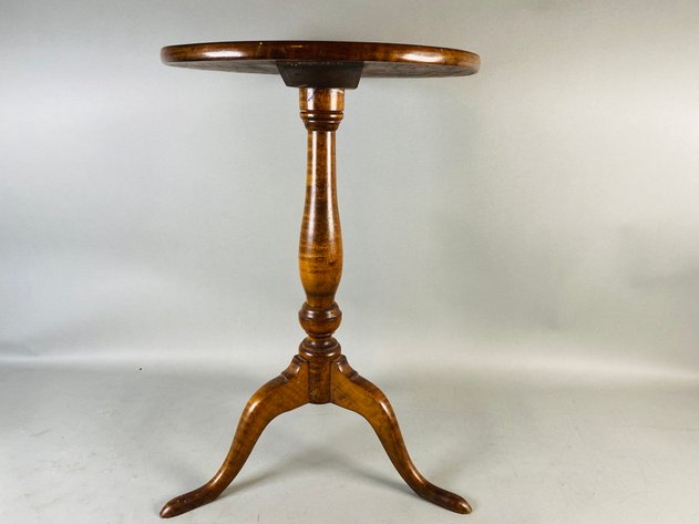 Image for Antique George III Mahogany Lamp Table With Tripod Base