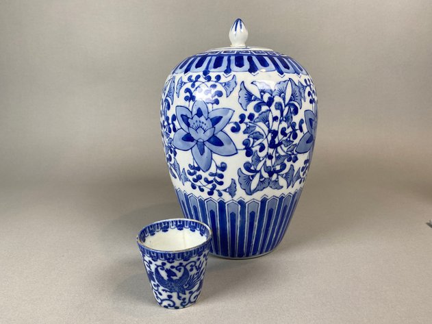 Image for Chinese Blue/White Floral Ceramic Temple Jar with Small Blue White Cup