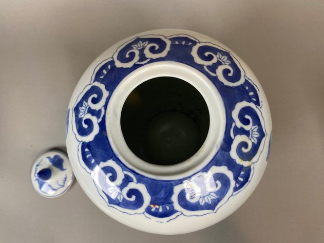 Image for (2) Coordinating Chinese Ming Style Blue White Temple Jars