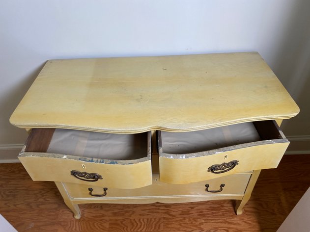 Image for Vintage French Provencial (4) Drawer Dresser