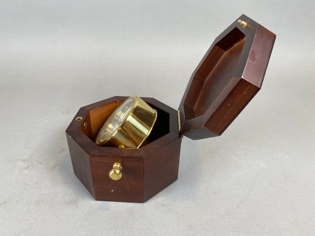 Image for Vintage Howard Miller Chronometer