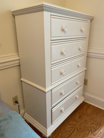 Image for Liberty Furniture Summer House (5) Drawer Chest of Drawers Matches Lots 194, 196, 198, 199