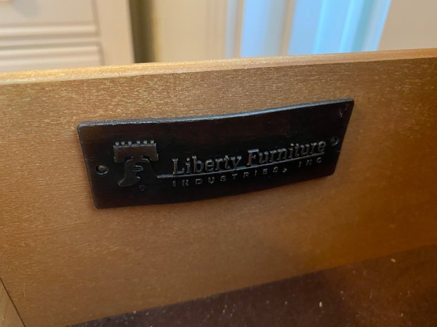 Image for (2) Liberty Furniture Summer House Nightstands Matches Lots 194, 197, 198, 199