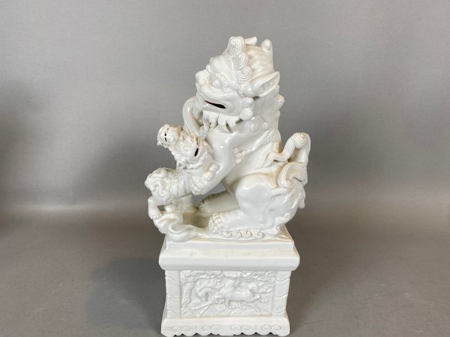 Image for Antique Chinese Porcelain Blanc De Chine Foo Dog Statue