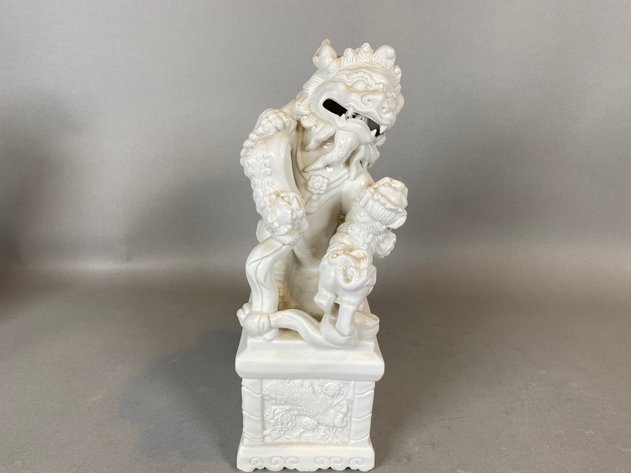 Image for Antique Chinese Porcelain Blanc De Chine Foo Dog Statue