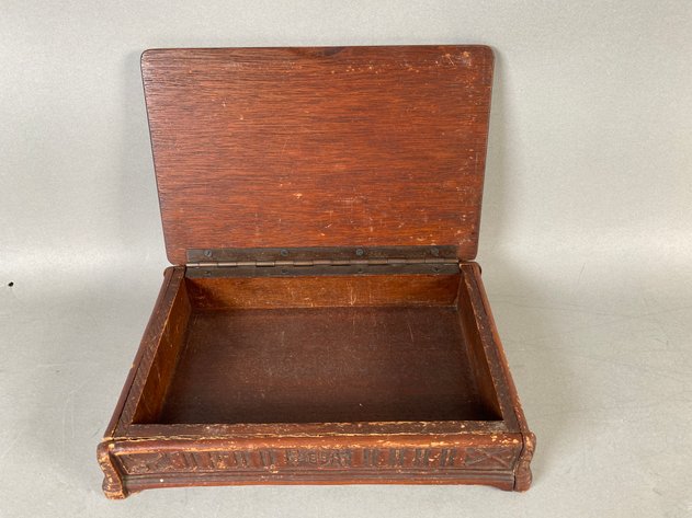 Image for Vintage Chapel Tufts Syroco Style Wooden Valet or Trinket Box