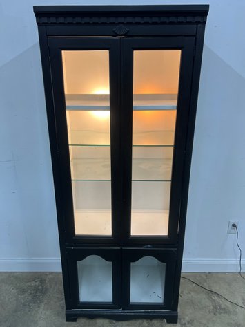 Image for Vintage (2) Door Glass Front Curio Cabinet, Illuminated