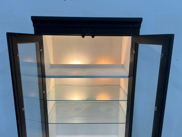 Image for Vintage (2) Door Glass Front Curio Cabinet, Illuminated