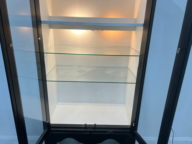 Image for Vintage (2) Door Glass Front Curio Cabinet, Illuminated