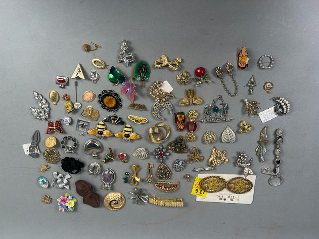 Image for Collection of Vintage Costume Jewelry Brooches & Pins Including Rhinestone, Enamel, Floral & Figural Designs