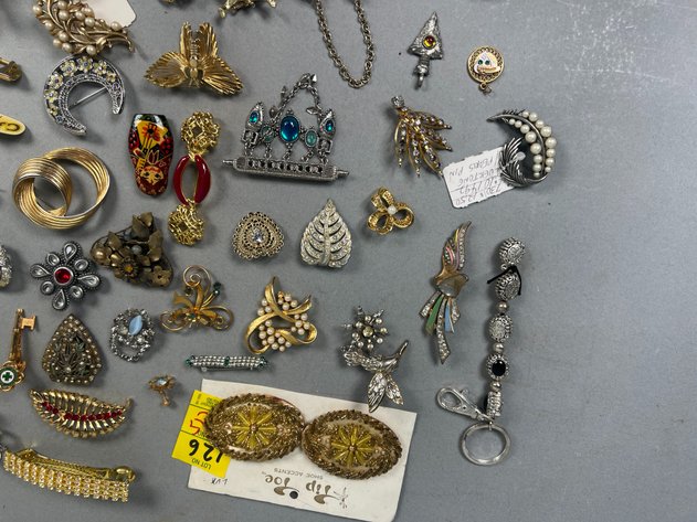 Image for Collection of Vintage Costume Jewelry Brooches & Pins Including Rhinestone, Enamel, Floral & Figural Designs