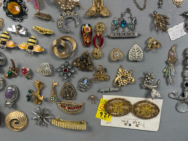 Image for Collection of Vintage Costume Jewelry Brooches & Pins Including Rhinestone, Enamel, Floral & Figural Designs