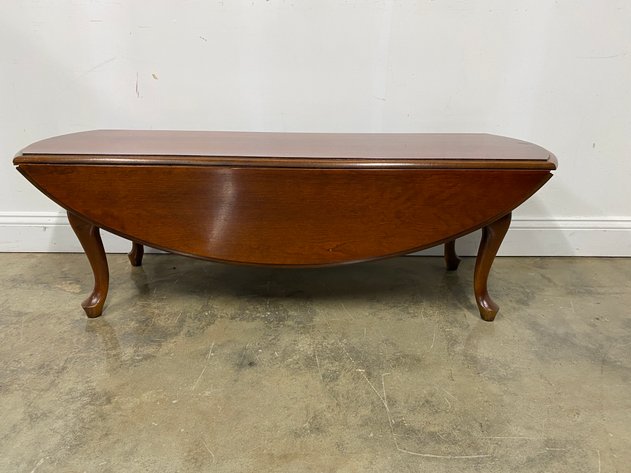 Image for Vintage Queen Anne Style Oval Drop Leaf Coffee Table