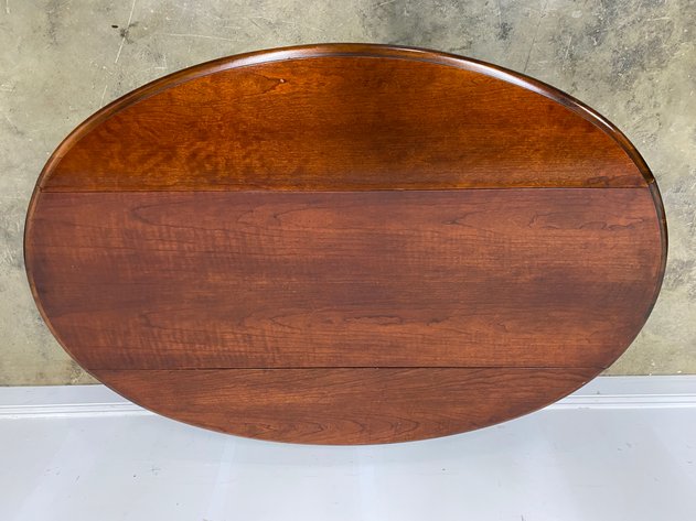 Image for Vintage Queen Anne Style Oval Drop Leaf Coffee Table