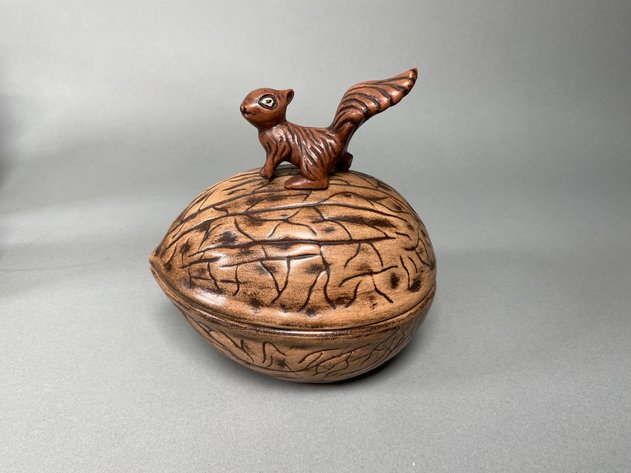 Image for Collection Vintage Country Kitchen  Décor Including Longaberger Basket, Siesta Ware  Mugs, Atlas EZ Seal Jar & More