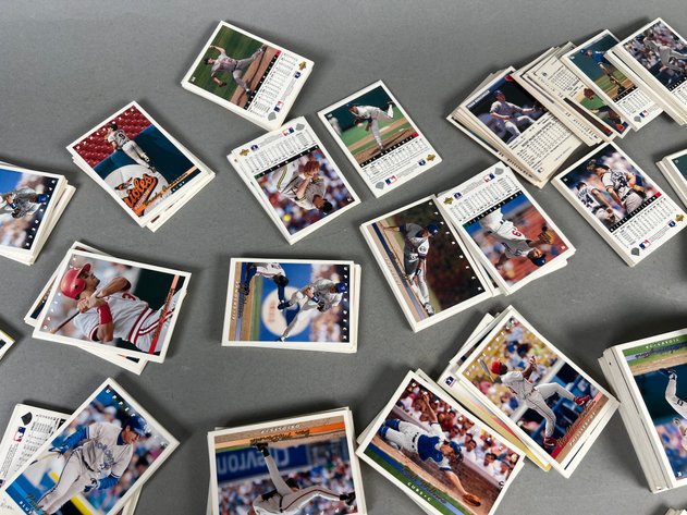 Image for (1000 +/-) Vintage Baseball Cards, Various Manufacturers