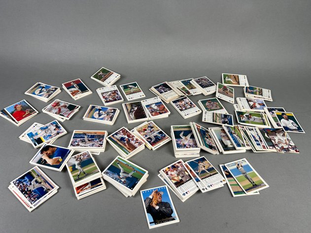 Image for (1000 +/-) Vintage Baseball Cards, Various Manufacturers
