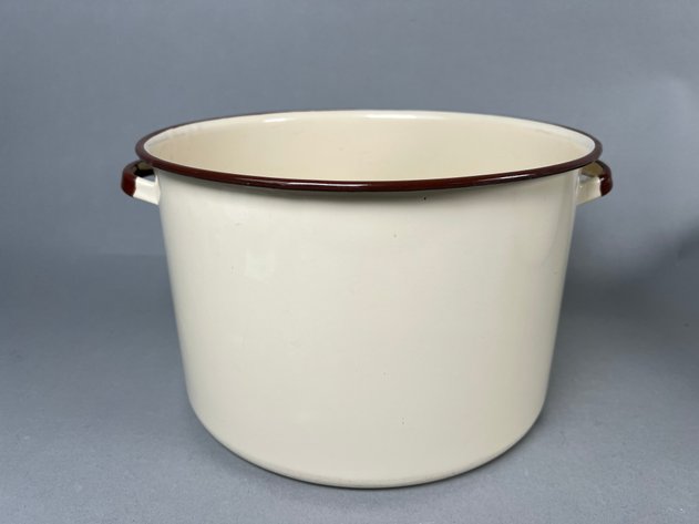Image for Collection of Vintage Kitchenware Including Enamelware, Colanders, Steamer Basket, Sifter & Nutmeg Grater