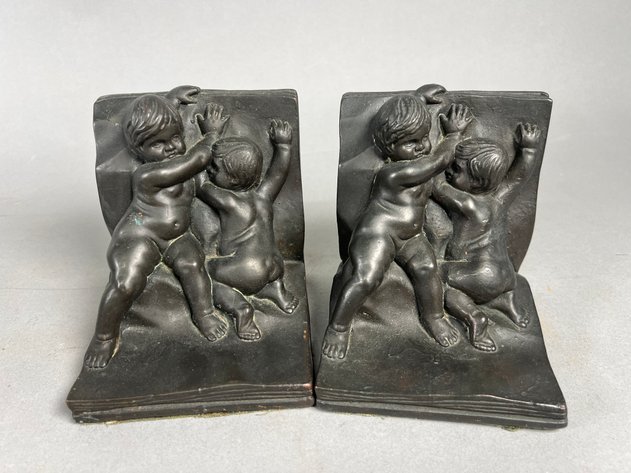 Image for Collection of Vintage Classic Literature Including Gone with the Wind, Robin Hood & Pair of Figural Bookends