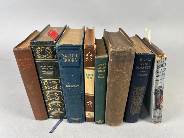 Image for Collection of Vintage Classic Literature Including Gone with the Wind, Robin Hood & Pair of Figural Bookends