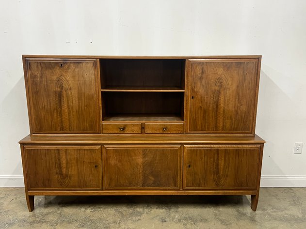 Image for Vintage Mid-Century Modern Two-Piece Credenza & Hutch