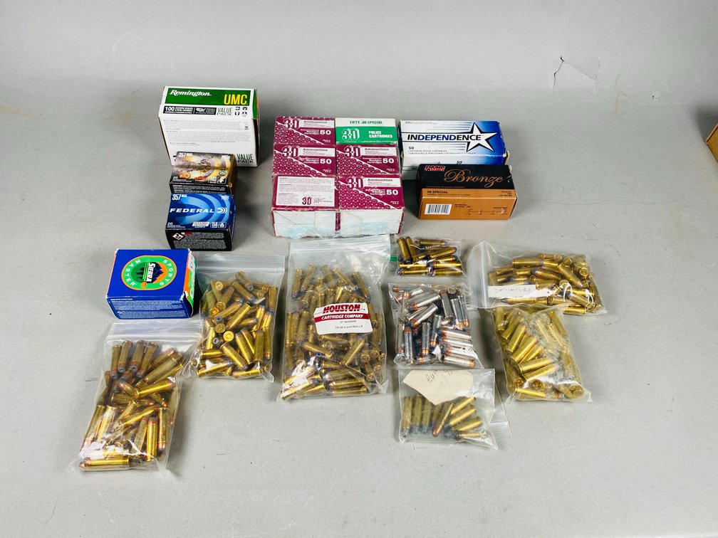 Assortment 600 +/- 357 Magnum & 38 Specail Rounds