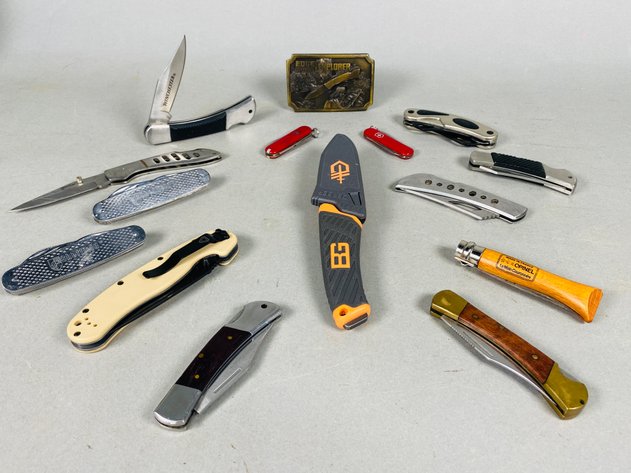 Image for (1) Vintage Edge Mark Explorer Belt & Knife Collection