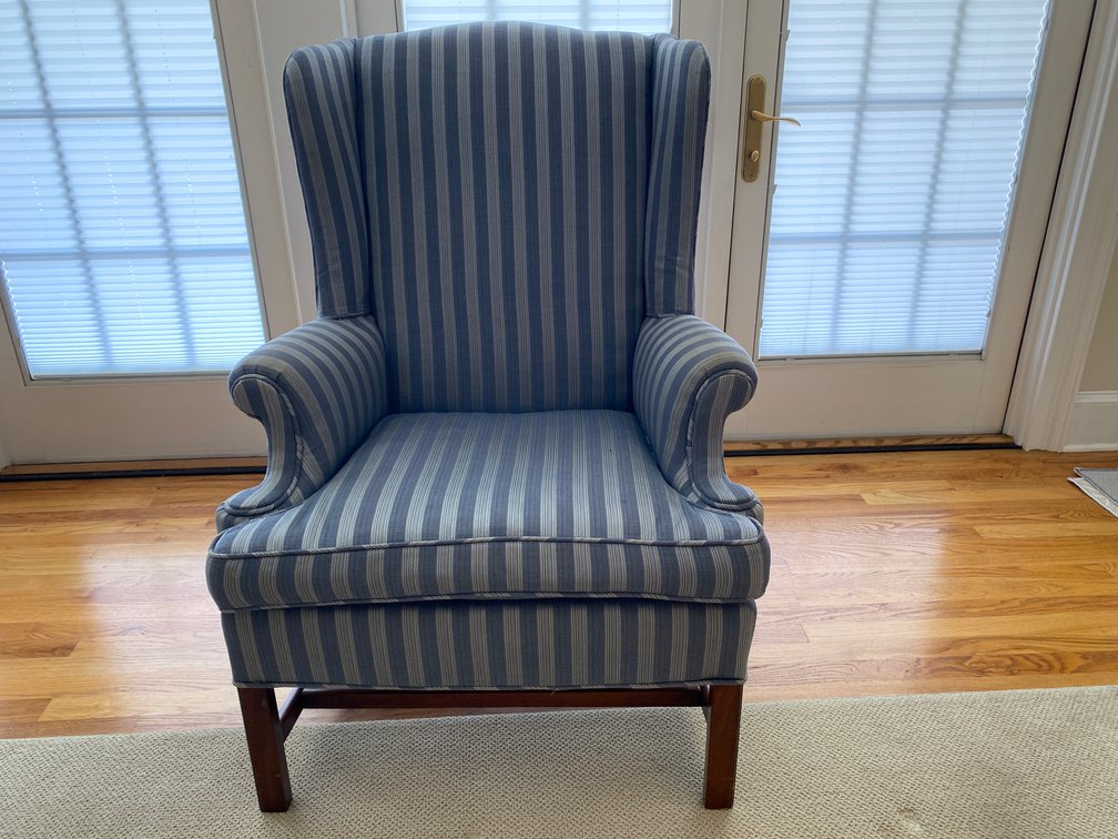 Traditional Chippendale Style Wing Back Accent Chair