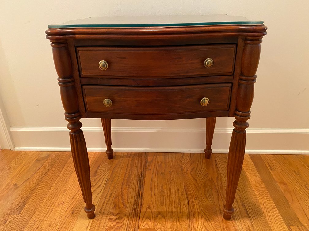 Lexington Windsor Pine Side Table With 2 Drawer And Glass Top.