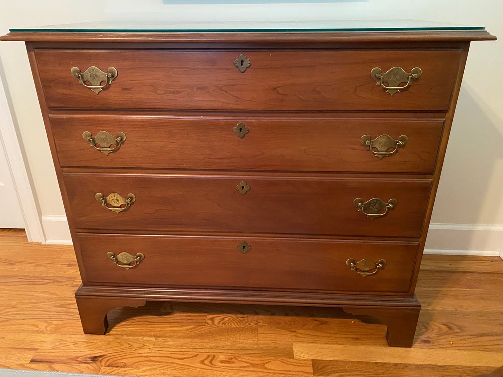 Vintage Chippendale Dovetailed 4-Drawer Dresser With Glass Top