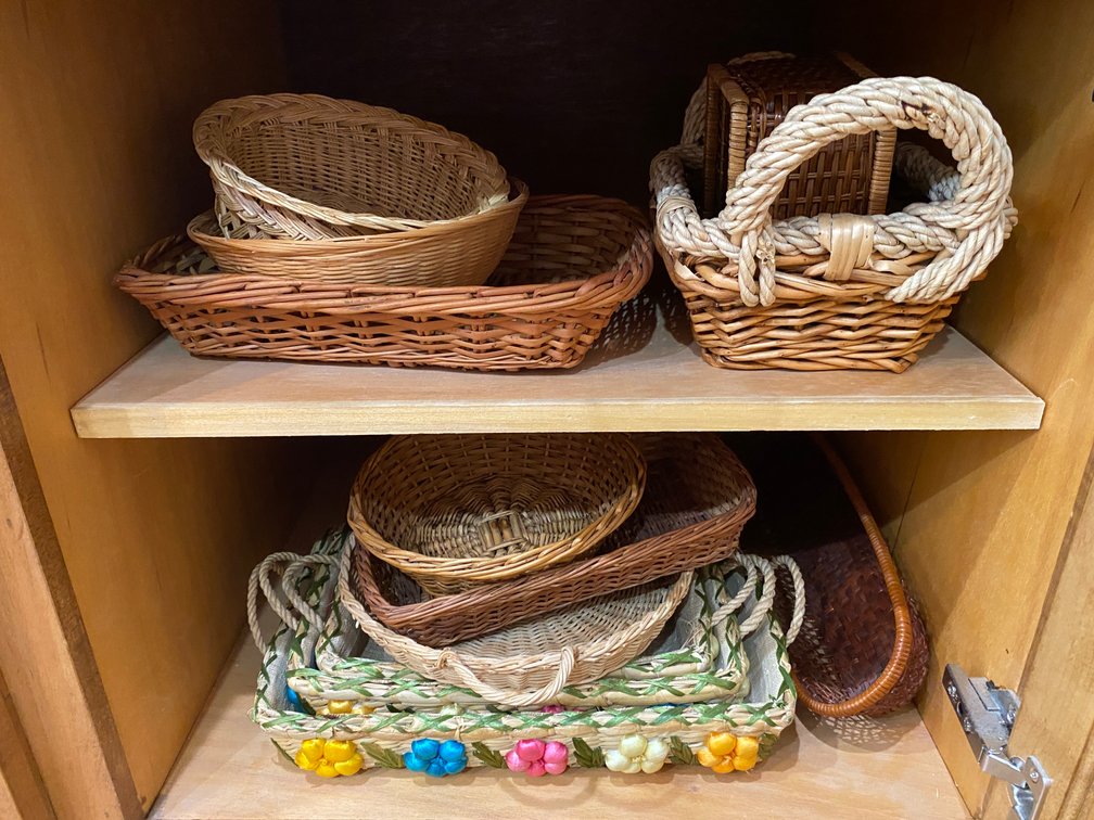 Contents Of Kitchen Cabinet