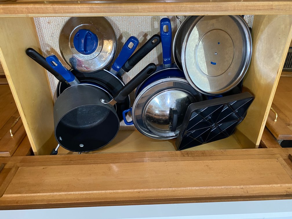 Contents Of Kitchen Drawer