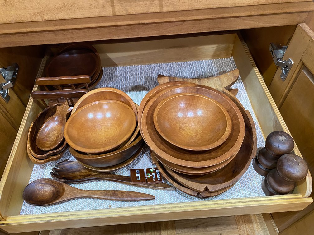 Contents Of Kitchen Cabinet (1) Drawer