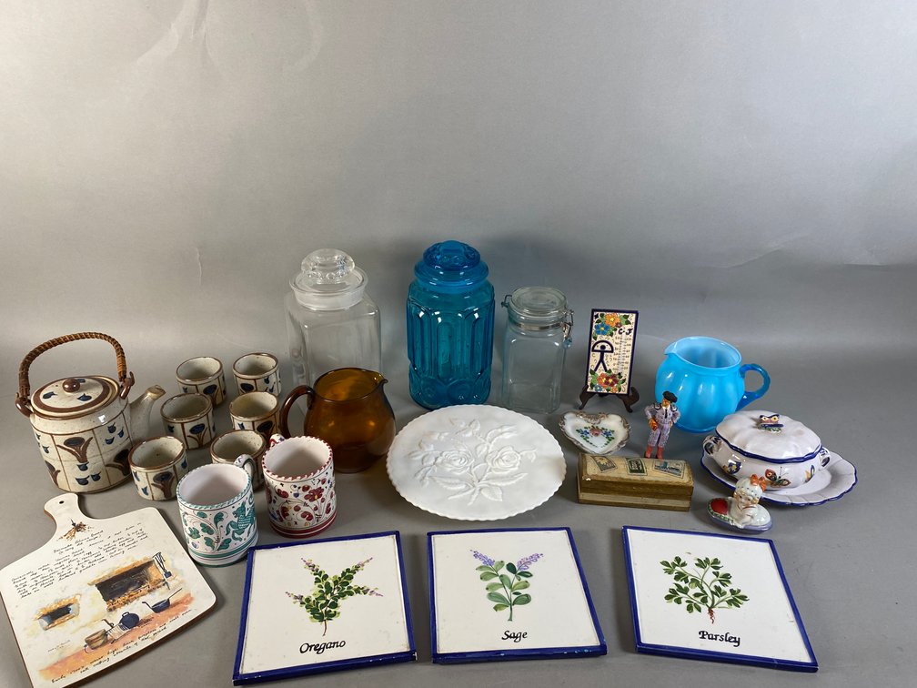 (20) Plus Assortment Of Trinkets, Souvenirs, Canisters And Decor