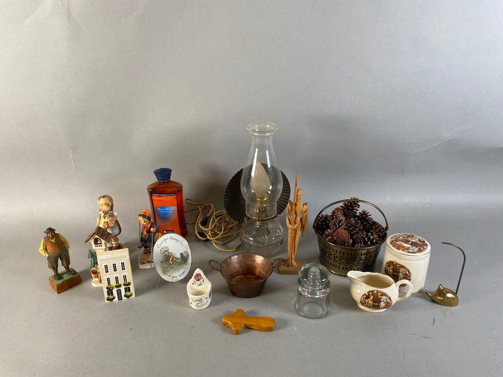 (15) Plus Piece Collection Of Vintage Figurines And Decor