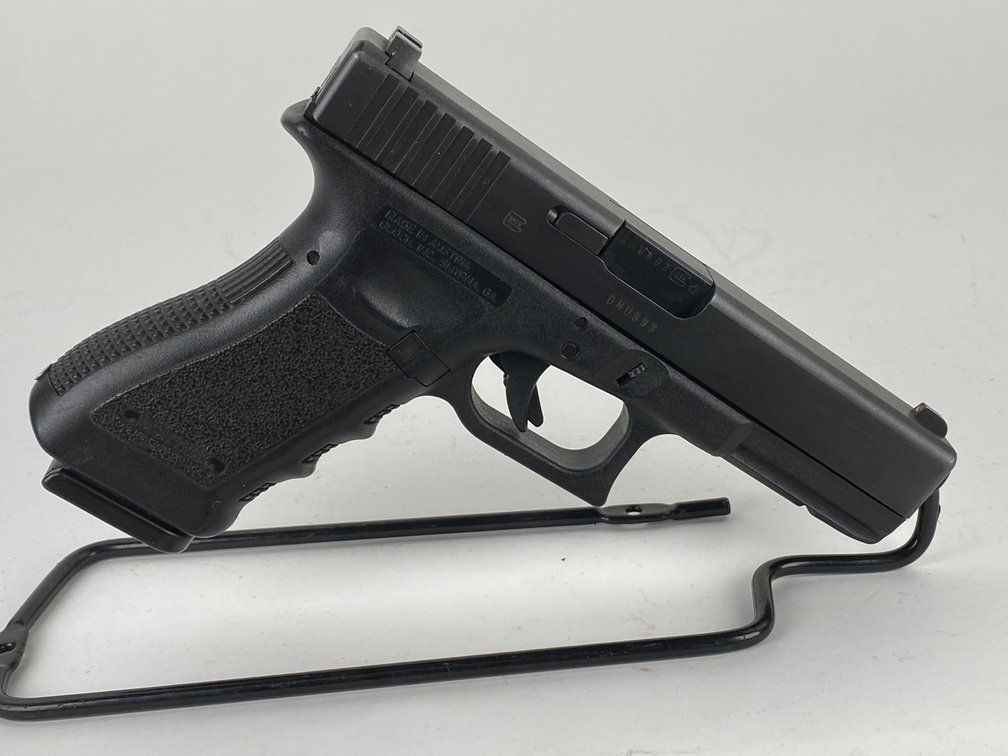 Glock Model 22 Semi-Automatic Pistol 40 S&W