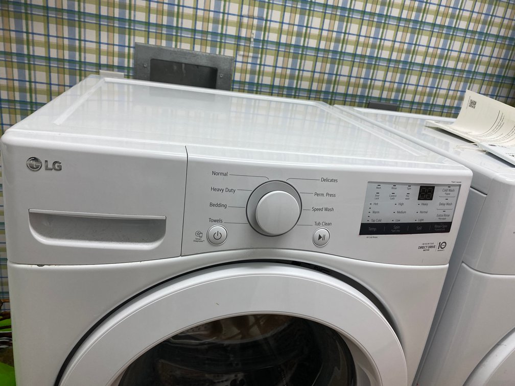 Like New LG Front Loading Washing Machine