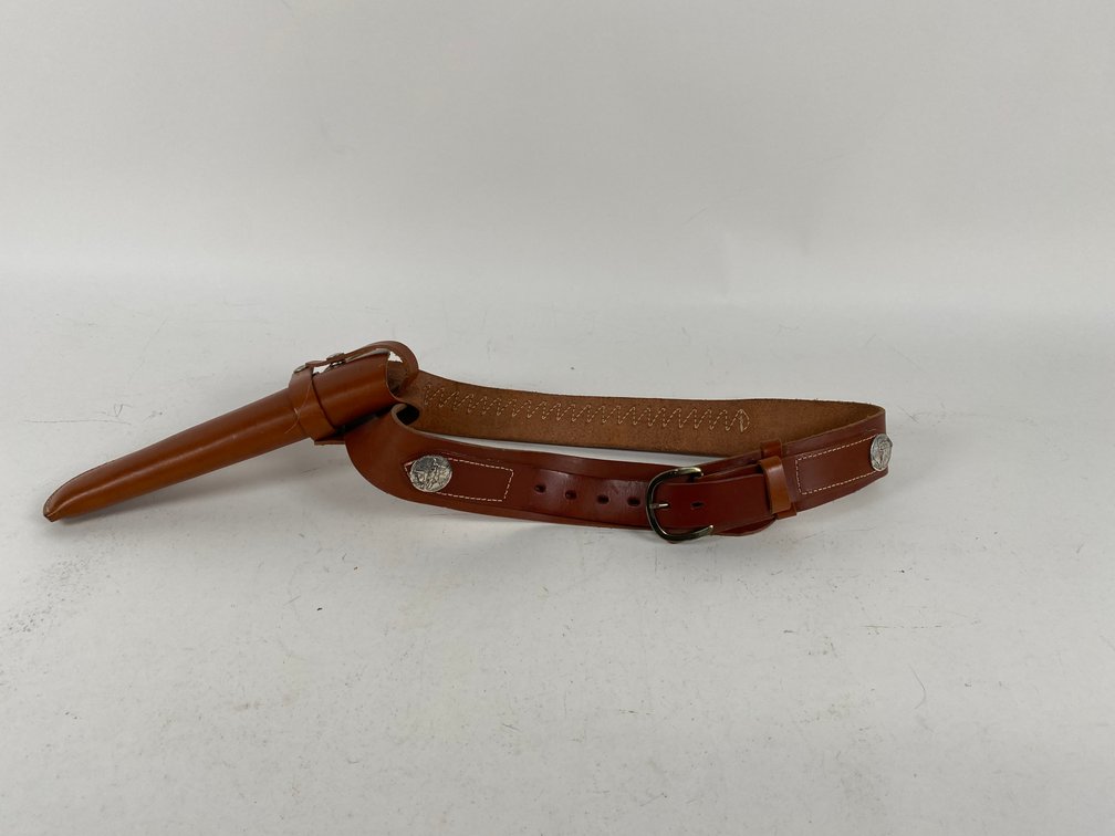 (1) Leather Gun Belt With Bullet Loops