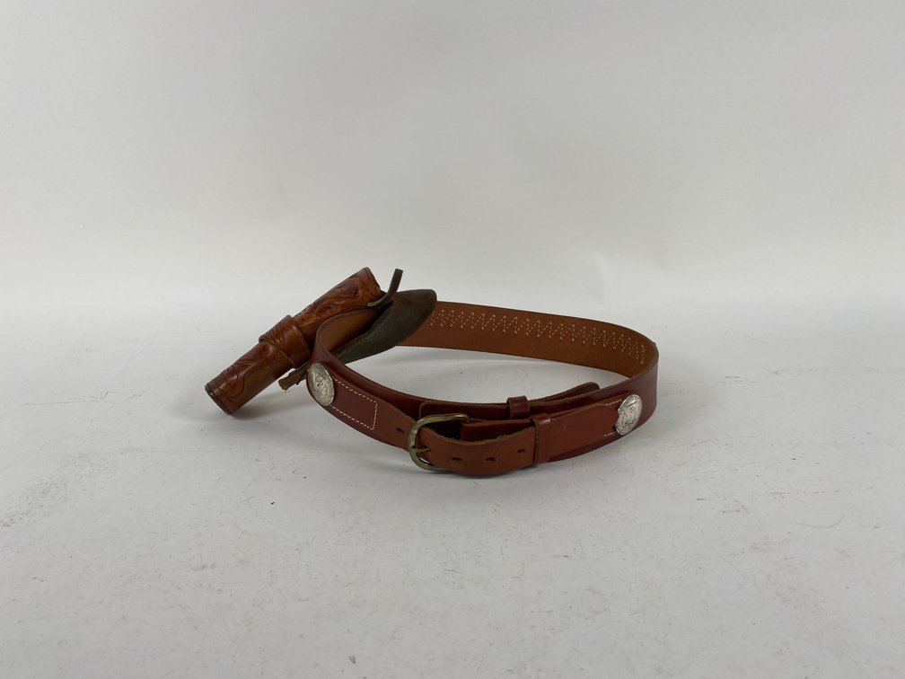 (1) Leather Gun Belt With Bullet Loops