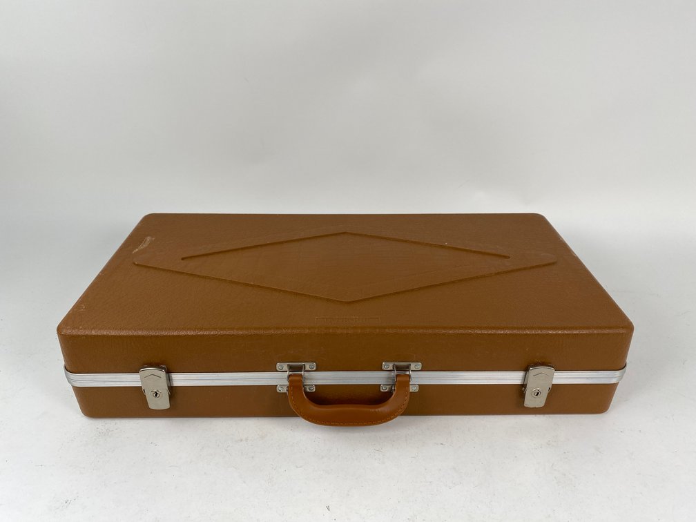 (1) Doskocil Gun Guard Padded Gun Case