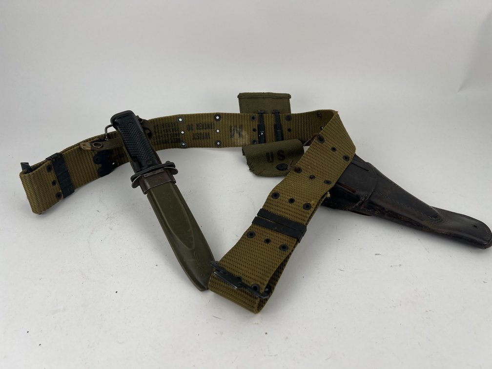 WWI US Military Pistol Belt Rig with 1943 Graton and Knight Holster and M5A1 Bayonet with M8A1 Scabbard
