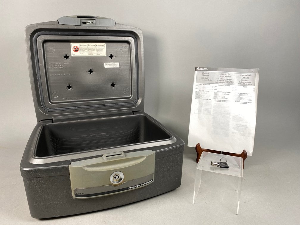 Sentry F2300 Fire & Waterproof Safe