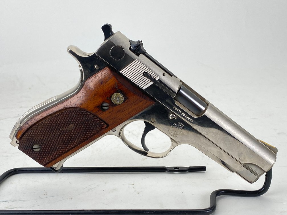 Smith and Wesson 39-2 Semi-Automatic Pistol 9mm