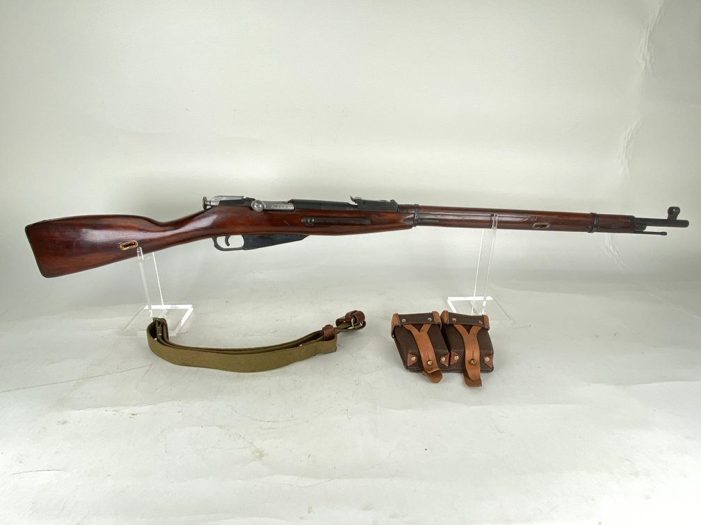 Izhevsk- R Guns Mosin-Nagant Model 91/30 Bolt-Action Rifle 7.62x54R