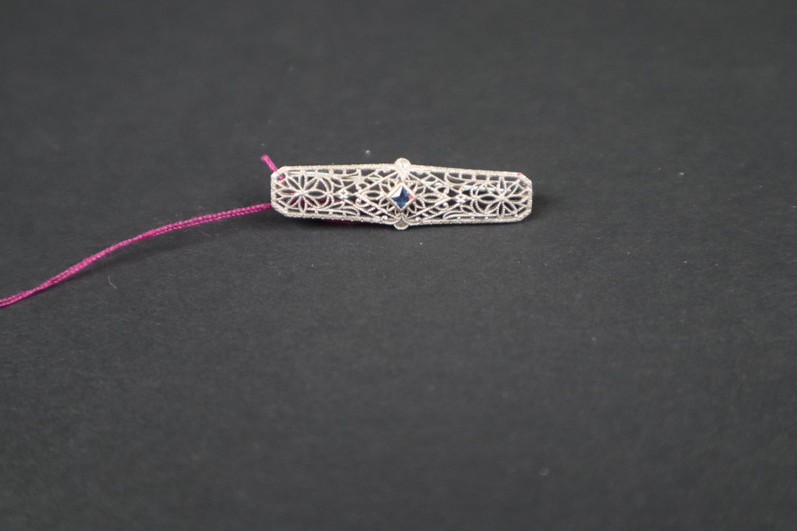 1920's 14kt Sapphire Bar Pin