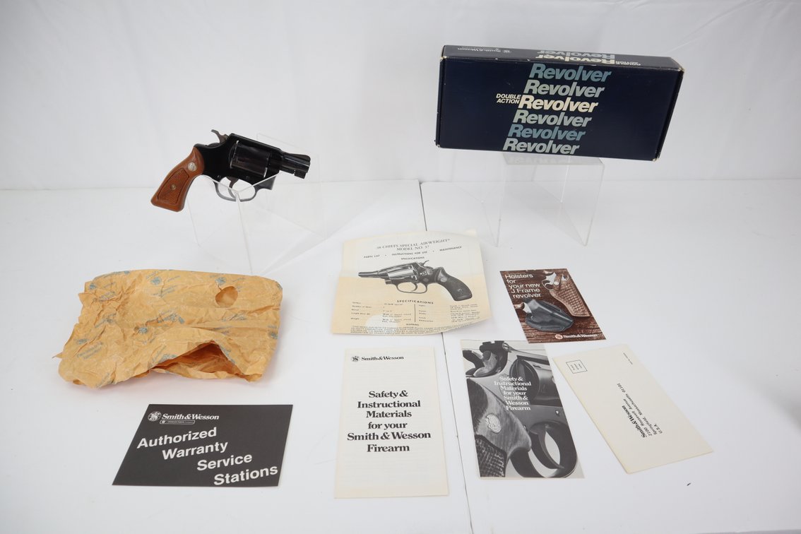 Smith and Wesson Model 37 2" Barrel Chief's Special Airweight 38 Special Revolver