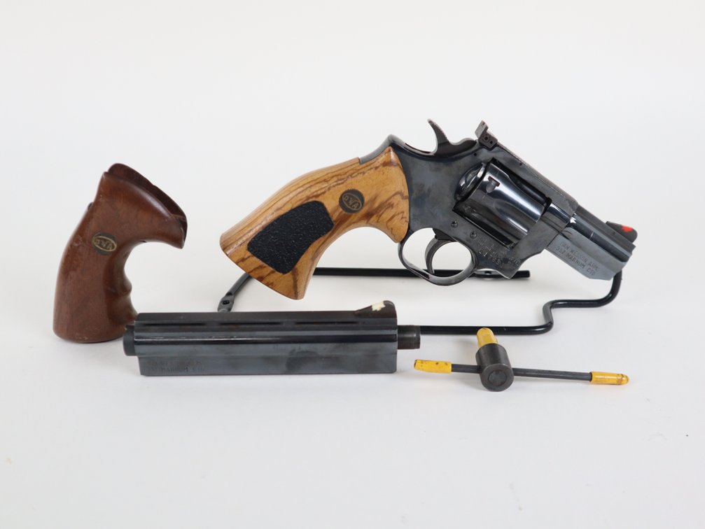 Dan Wesson Arms 15-2 Revolver 357 Mag Ctg