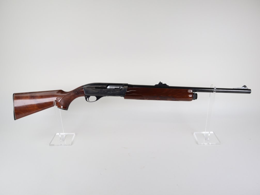 Remington Model 1100 Semi-Auto Shotgun 12 Gauge