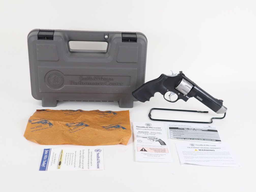 Smith & Wesson 627-5 .357MAG Revolver